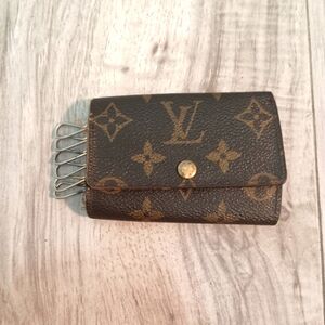 LOUIS VUITTON - Monogram Multicles 6 Ring Key Case